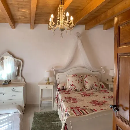 Holiday home Piedra Dorada